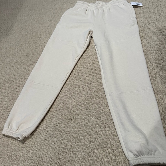 🌷F21 beautiful, NWT, soft fleece, cream-colored joggers. Excellent high-quality! - Picture 2 of 10